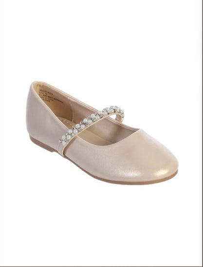 LEATHERETTE FLAT WITH RHINESTONE AND PEARL STRAP