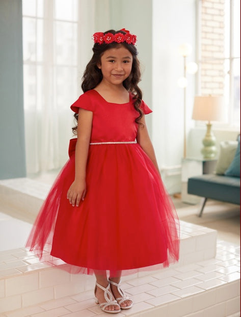 SQUARE NECKLINE WITH SLEEVES